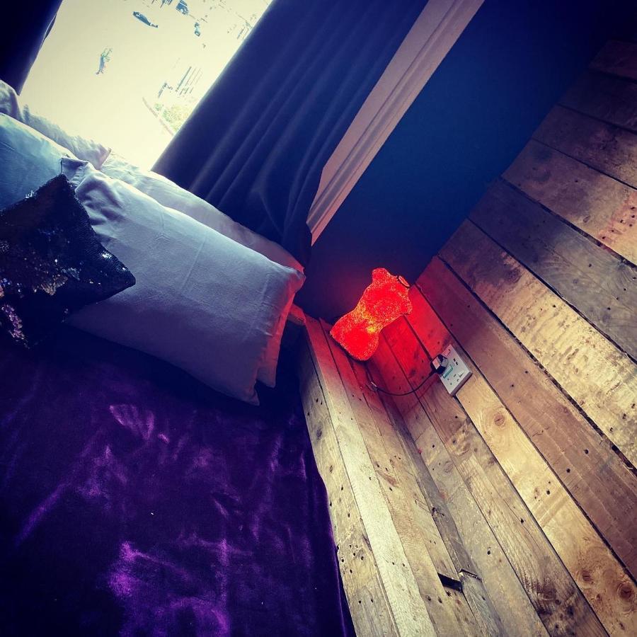Отель Liverpool Party Pad Экстерьер фото