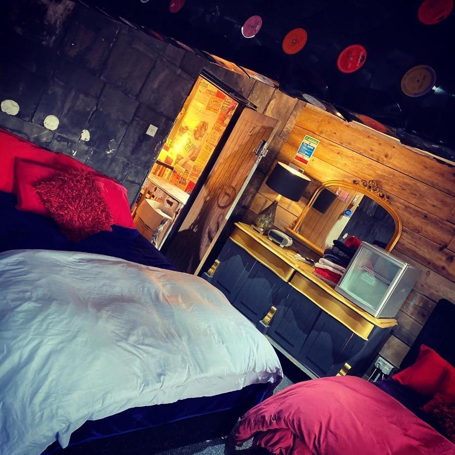Отель Liverpool Party Pad Экстерьер фото