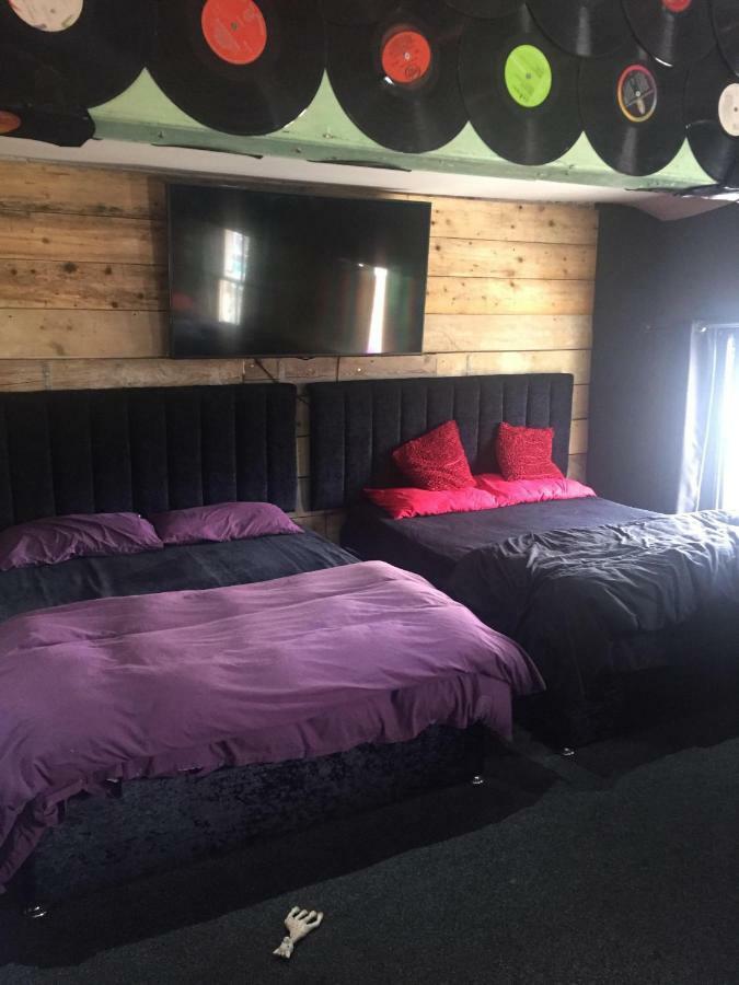 Отель Liverpool Party Pad Экстерьер фото