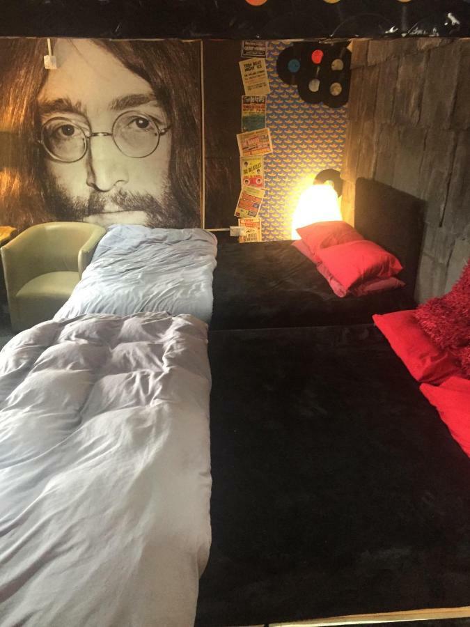 Отель Liverpool Party Pad Экстерьер фото