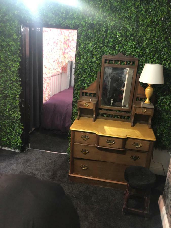 Отель Liverpool Party Pad Экстерьер фото